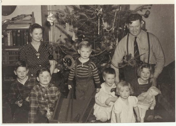 1940s Christmas Day Peoples